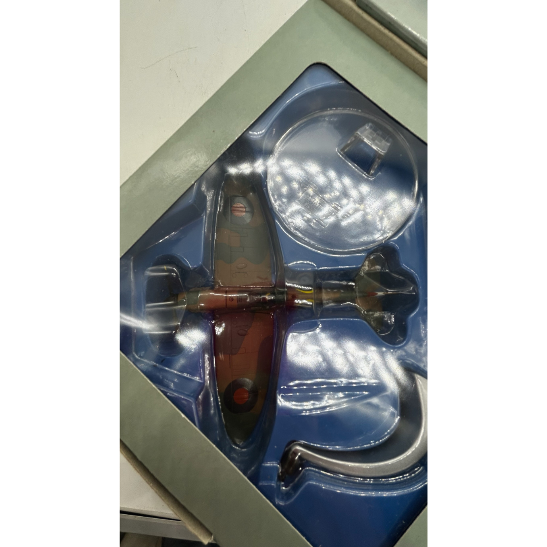 Corgi Spitfire MK1 The Aviation Archive in box with pilots notes 949