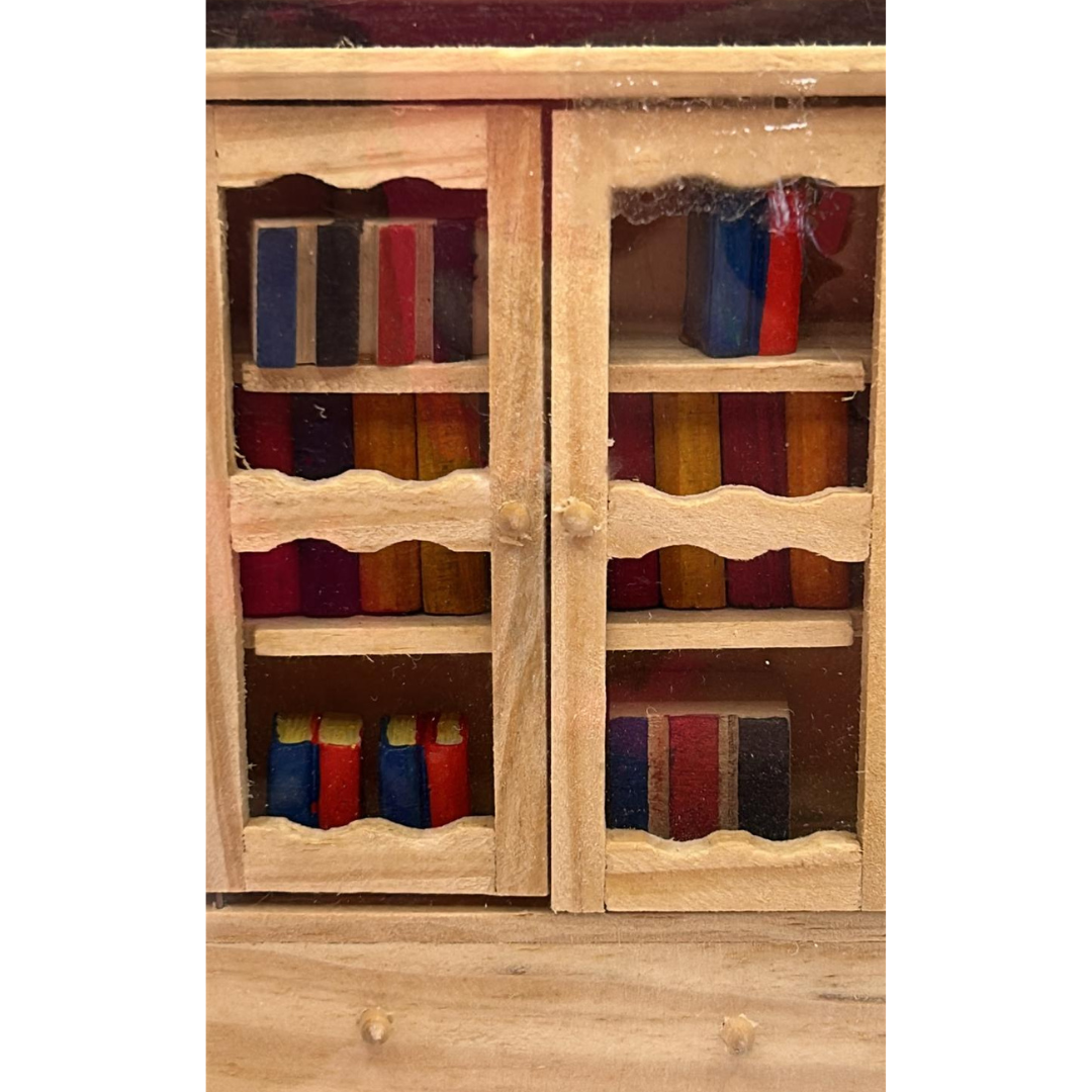 Dolls house bookcase ornament in box 1998  item 078/042 8