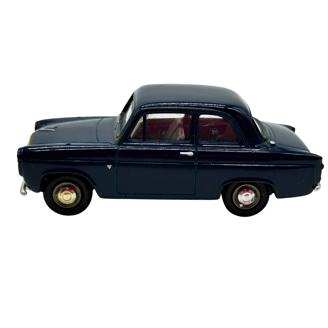 Vanguards 1:43 Ford Popular 100E Saloon in Box 340