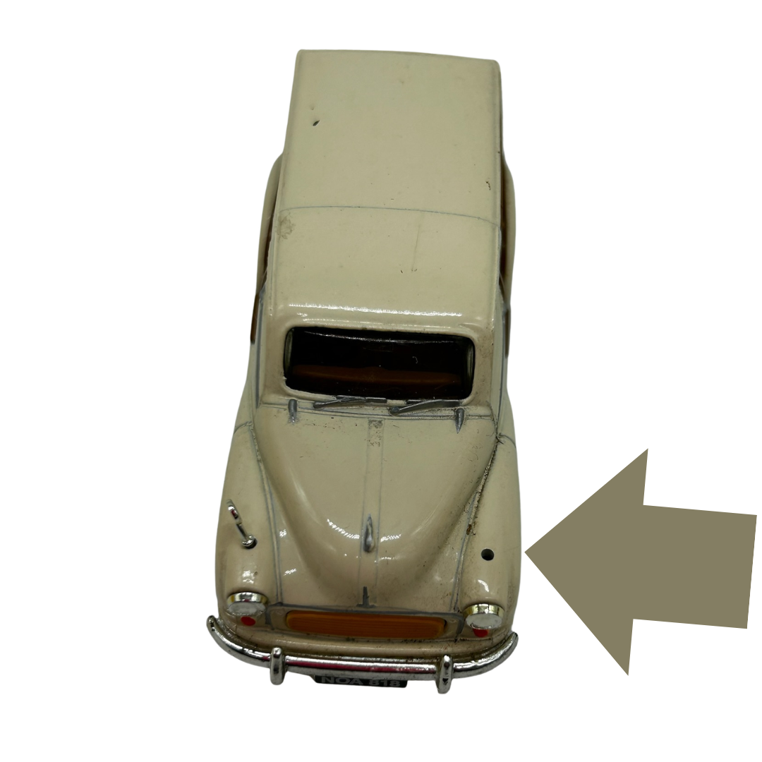 Vanguards 1:43 Morris Minor Traveller Cream die cast vintage car 428