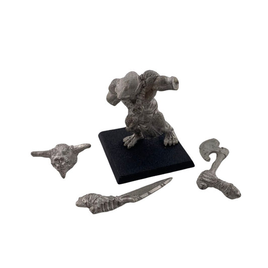 Games Workshop Warhammer Minotaur metal with stand 314
