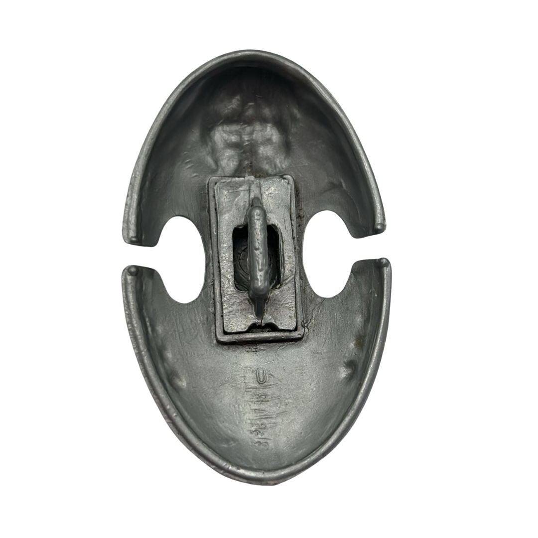 Advanced Dungeons & Dragons Young Male Titan shield accessory part 61-2