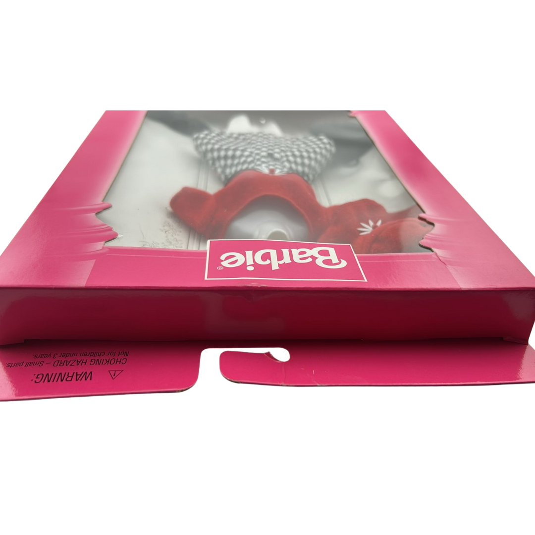 Barbie Fashion Avenue Boutique clothing set in box 18126