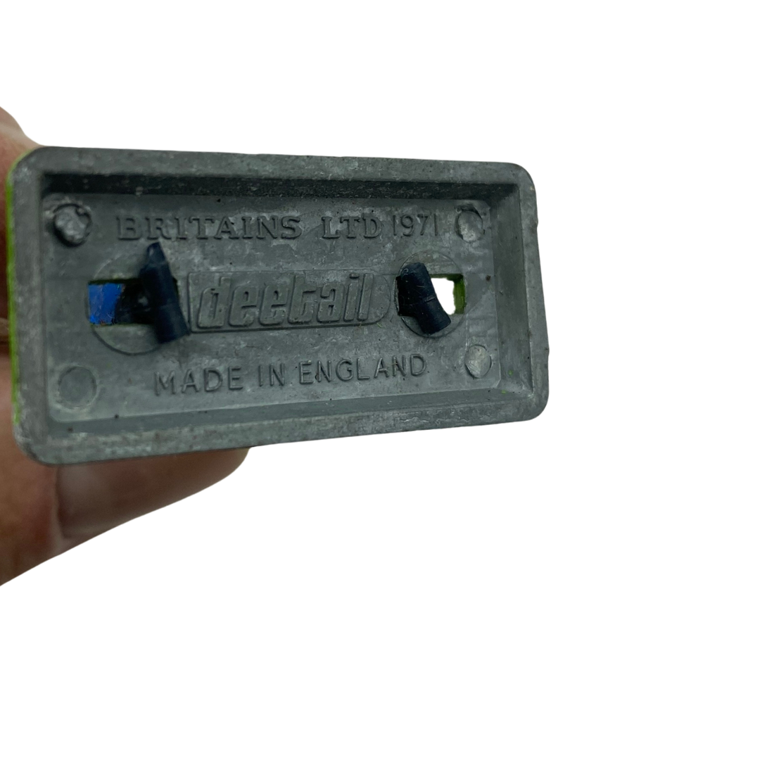 Britains 1971 American Civil War figures North & South Confederate with flag