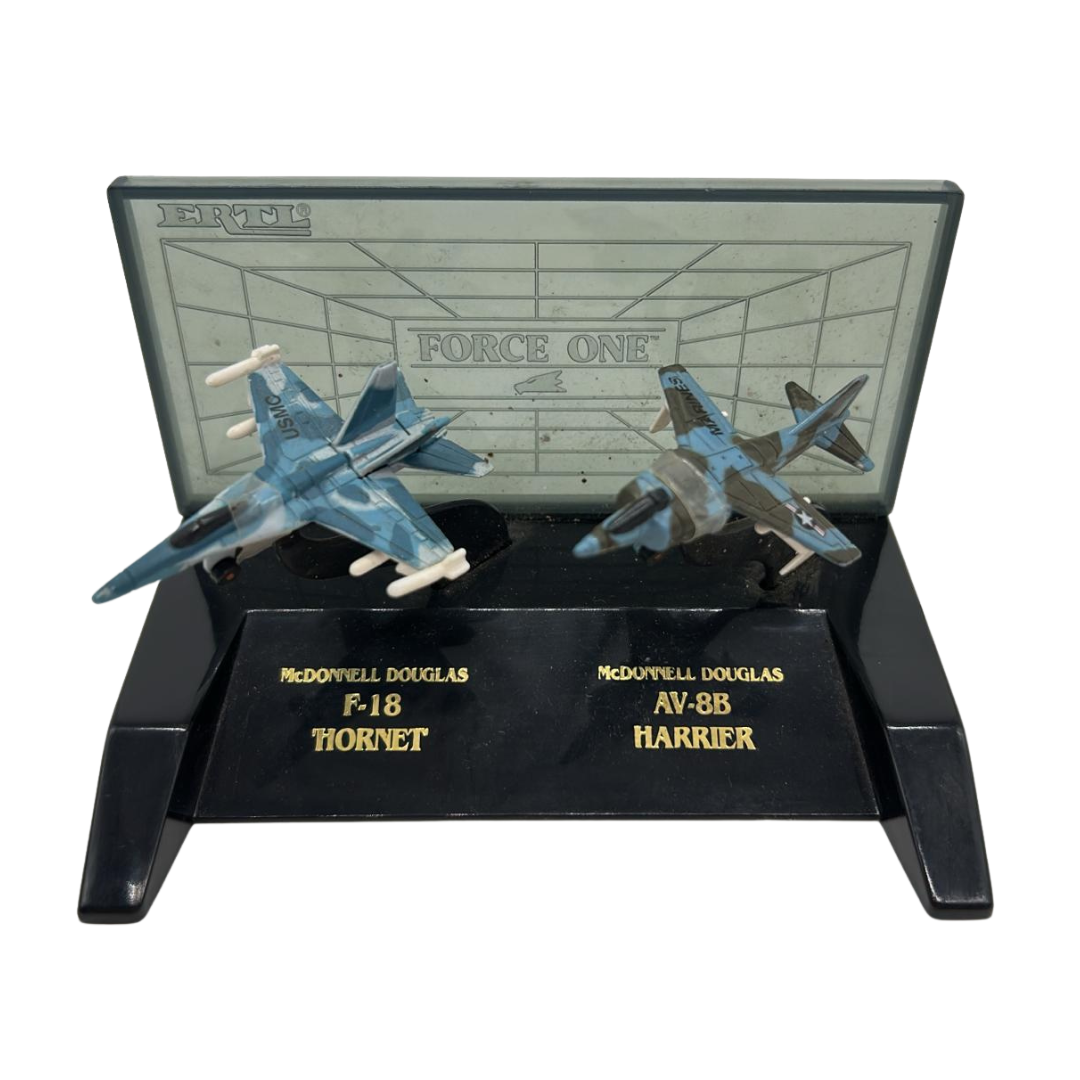 Ertl Force One Display Miniatures Hornet & Harrier 800