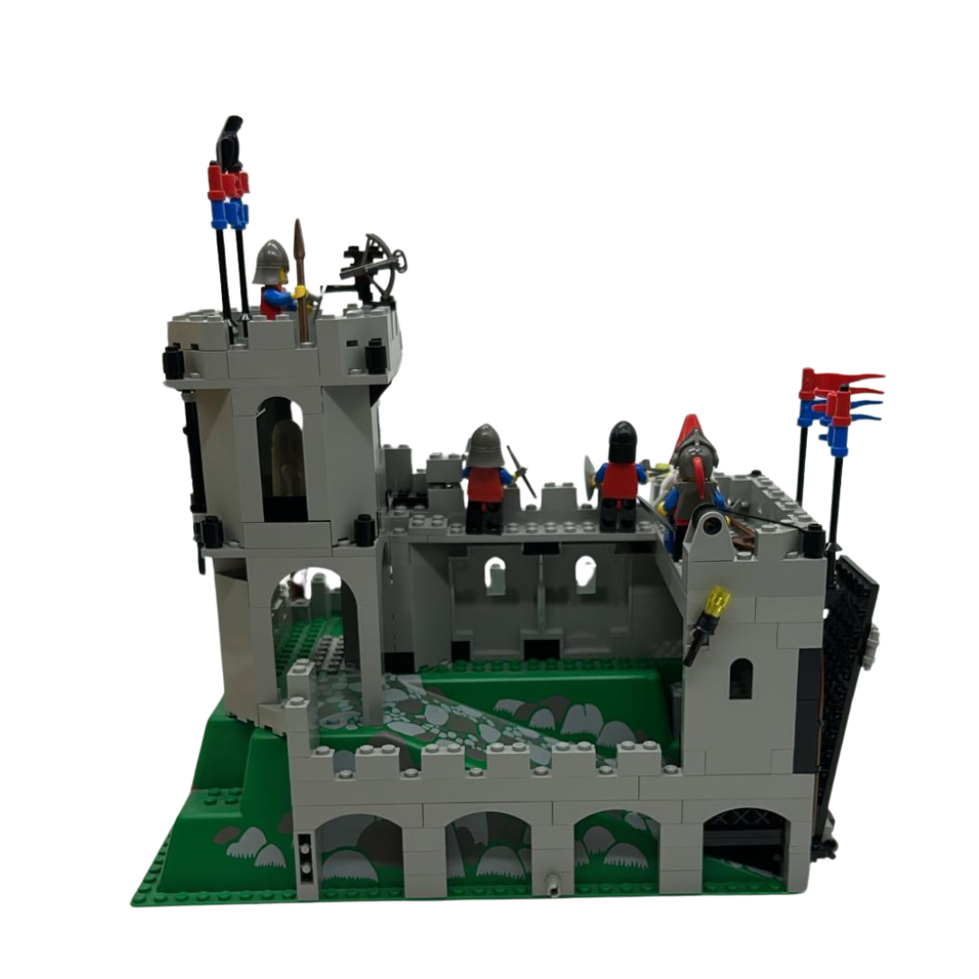 LEGO 6081 Castle Kings Mountain Fortress complete & with very nice box