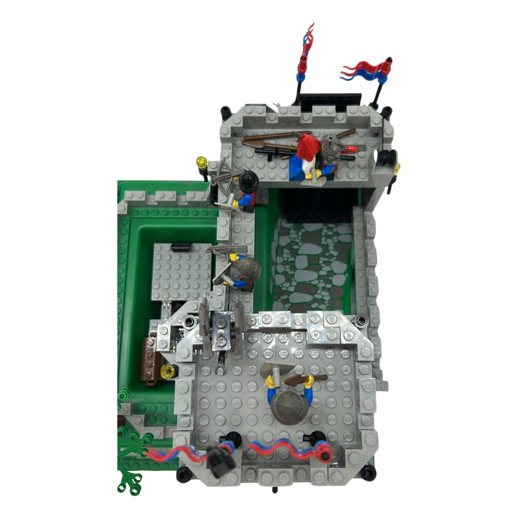 LEGO 6081 Castle Kings Mountain Fortress complete & with very nice box