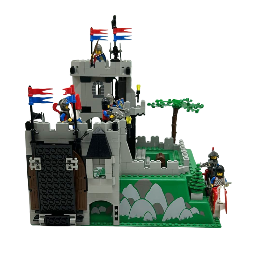 LEGO 6081 Castle Kings Mountain Fortress complete & with very nice box