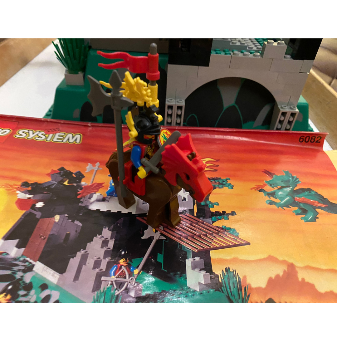 LEGO 6082 Fire Breathing Fortress Dragon Knights 99% complete with instructions