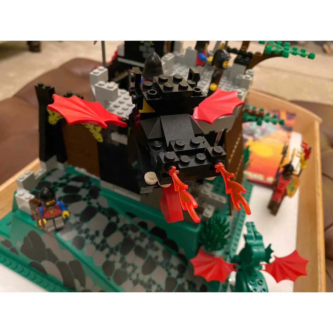 LEGO 6082 Fire Breathing Fortress Dragon Knights 99% complete with instructions