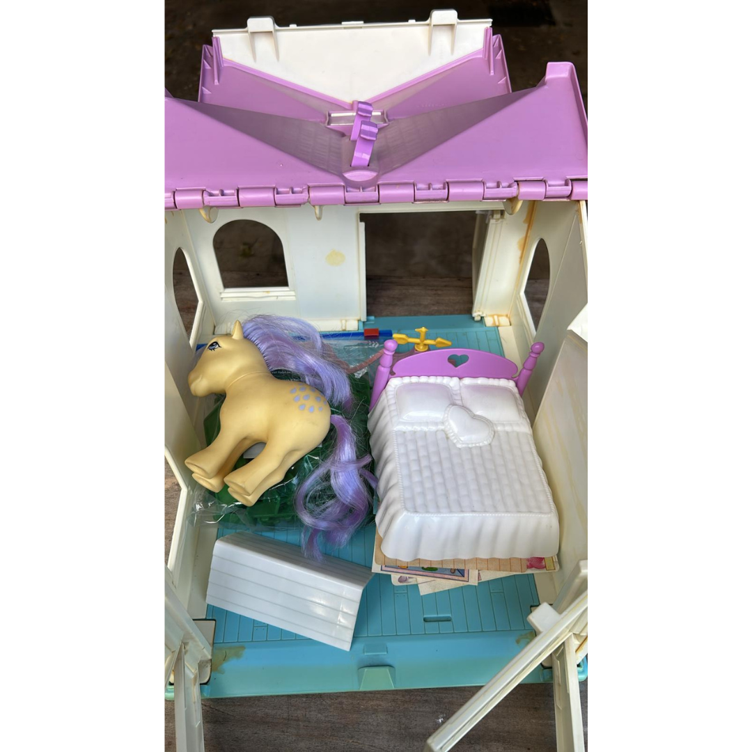 My Little Pony G1 Show Stable near complete with box