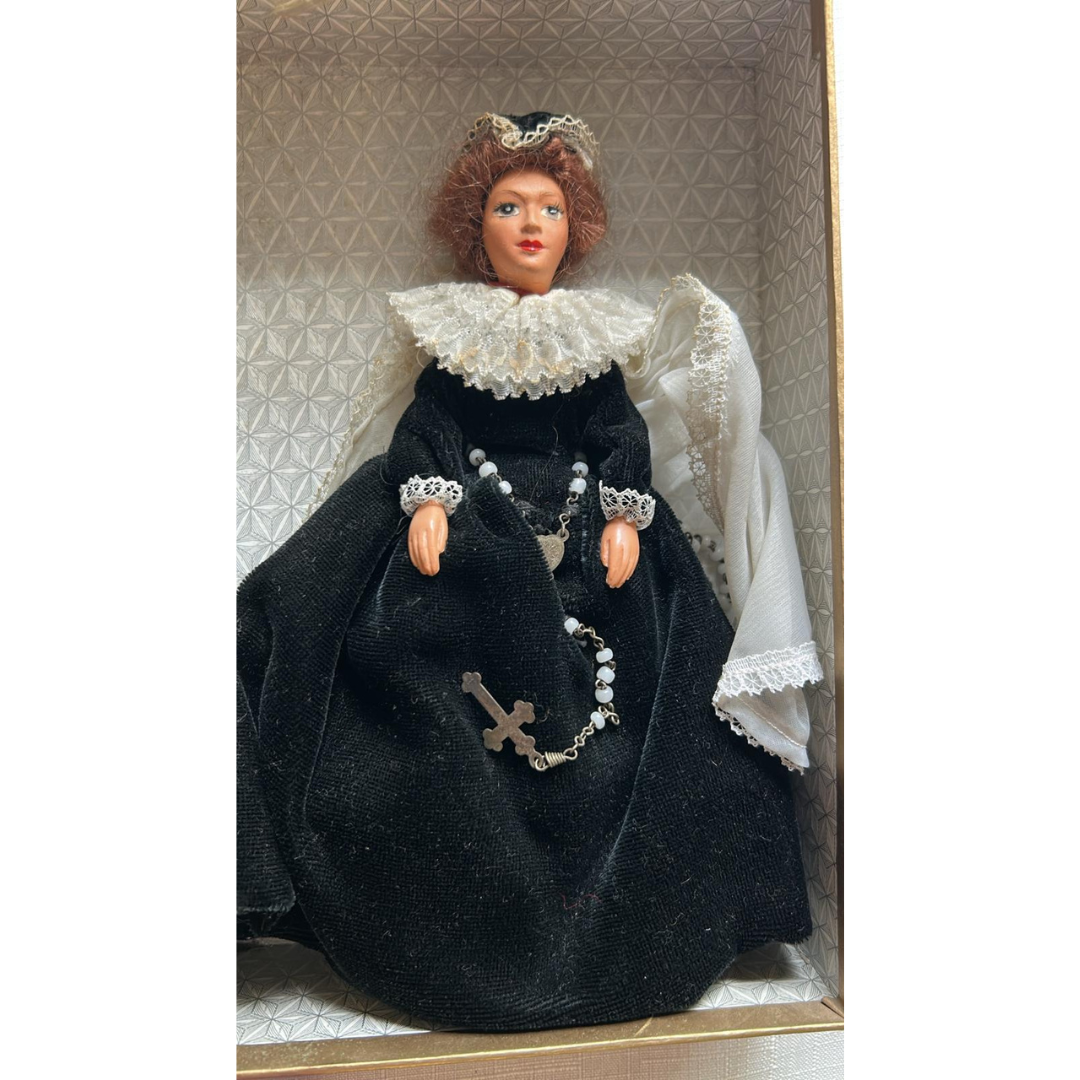 Peggy Nisbet doll in box made in England