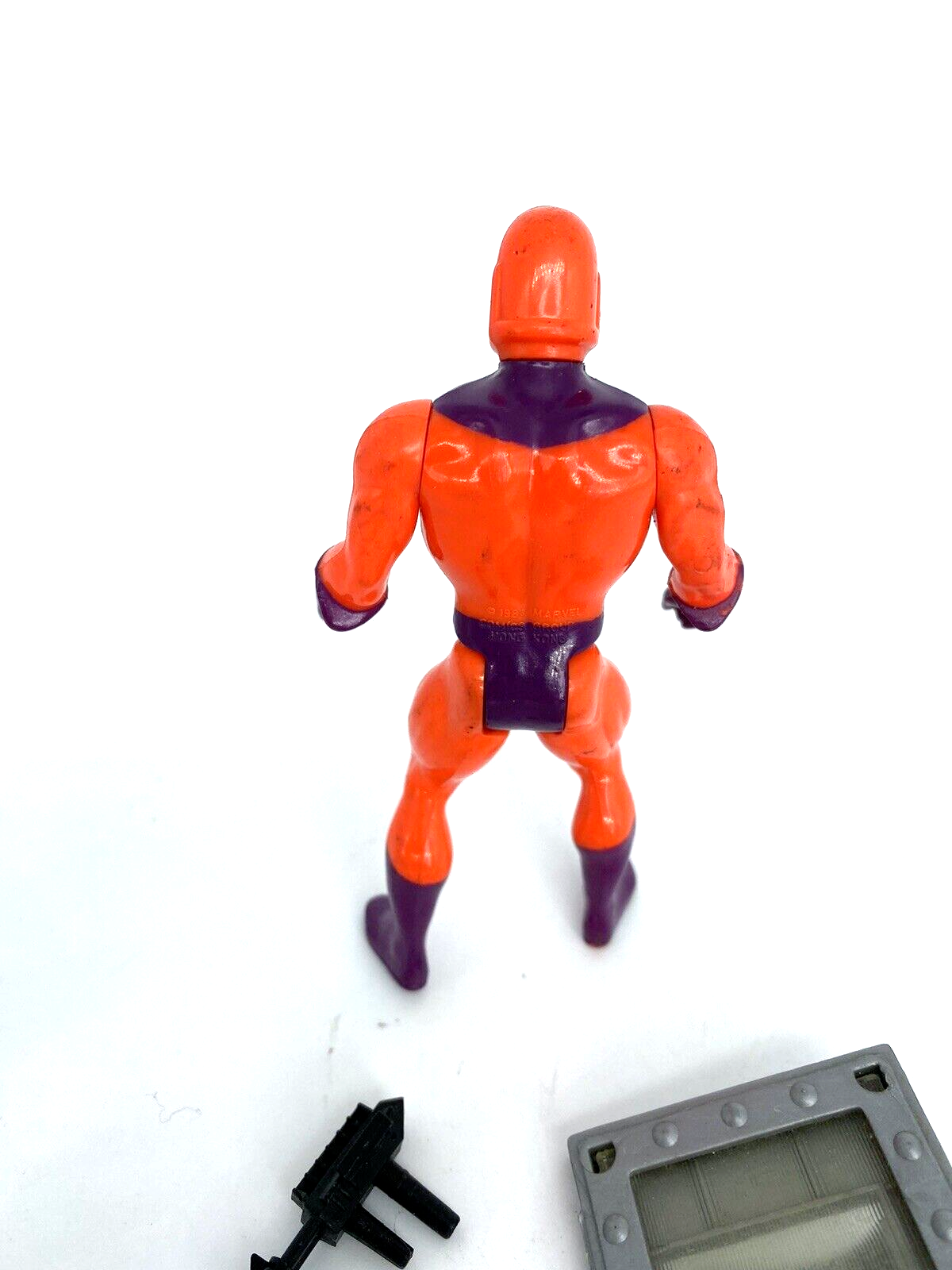 Marvel Secret Wars Magneto with gun and shield 400