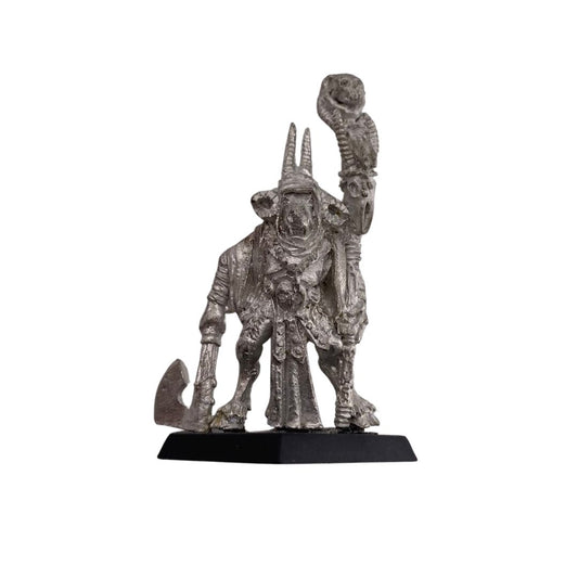 Warhammer Beastman Shaman metal figure with stand Games Workshop 400